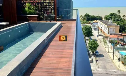 Vendo Apartamento, Porteira Fechada, Vista Mar, com 02 suítes no bairro Cabo Branco em João Pessoa