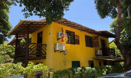 Pousada na Praia de Imbassaí, Mata de São João-BA, com 14 quartos 14 suítes.