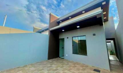 Casa Térrea no Residencial Aquarius, a uma quadra da Avenida principal.
