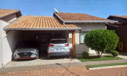 Casa condomínio no bairro Monte Alegre -Próximo a rua da Divisão