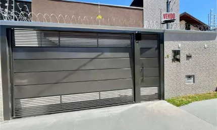 Casa térrea com área gourmet e suíte no Rita Vieira.