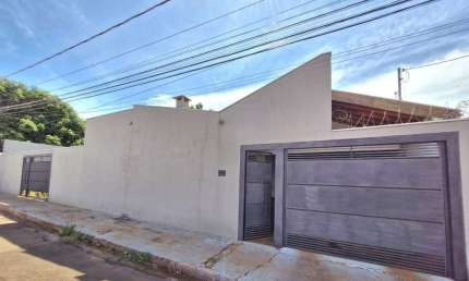 Casa com Ampla Área Gourmet e Grande Potencial de Expansão