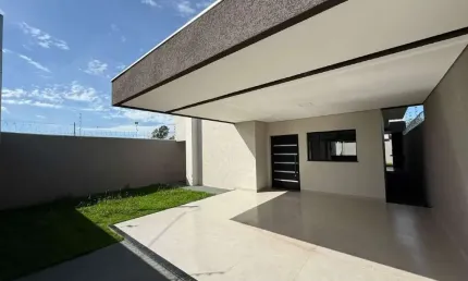 Casa com suite, gourmet e quintal no Figueiras do Parque.