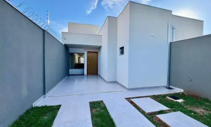 OPORTUNIDADE - TRÊS QUARTOS, SENDO UMA SUITE E PISCINA