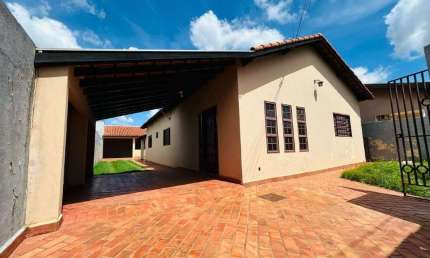 Casa com 3 quartos à venda na Rua Delmiro Gouvea, Vila Serradinho, Campo Grande