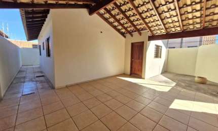 Casa à venda no Jardim Monte Líbano – Excelente localização