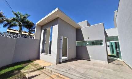 Casa 3 quartos sendo 1 suíte - Res Ana Maria do Couto