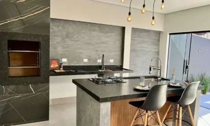 Casa com acabamento impecável 3 quartos e gourmet no aero rancho
