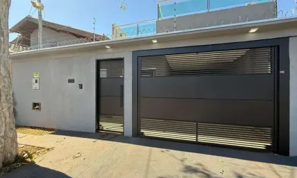 Casa com 2 quartos à venda na Rua Vera Cruz, Parque Residencial Rita Vieira, Campo Grande