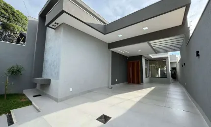 Casa à venda na Rua Lázaro Alves Dias, Parque Residencial Rita Vieira, Campo Grande