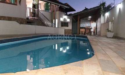 Casa com 4 quartos à venda na Rua Abdala Fábio Couri, Camargos, Belo Horizonte