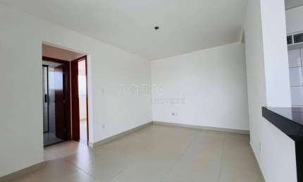 Apartamento de 2 quartos com suíte no bairro Cabral.