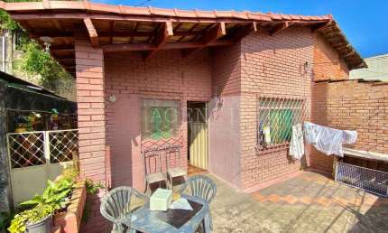 Casa geminada de 2 quartos com suíte no bairro Alto dos Pinheiros