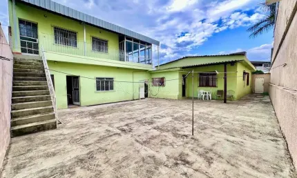 Casa com 3 quartos à venda na Rua Teófilo Dias, Santa Maria, Belo Horizonte