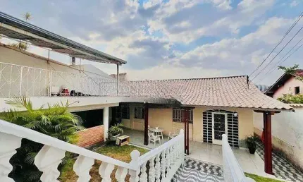 Casa com 3 quartos à venda na Rua Emílio de Menezes, Santa Maria, Belo Horizonte