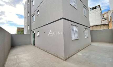 Apartamento de 2 Quartos com Área Privativa, Bairro Cabral