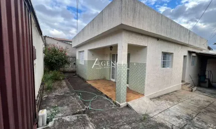 Casa com 2 quartos à venda na Rua José de Assis, Camargos, Belo Horizonte