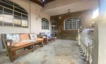 Casa com 3 quartos à venda na Rua Ocara, Santa Maria, Belo Horizonte