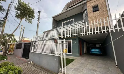 Sobrado com 3 dormitórios à venda, 140 m² por R$ 679.000,00 - Umbará - Curitiba/PR