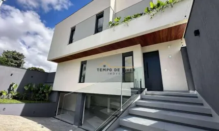 Casa com 4 dormitórios à venda no Uberaba em Curitiba