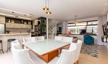 Sobrado com 3 dormitórios à venda, 195 m² por R$ 1.350.000,00 - Xaxim - Curitiba/PR