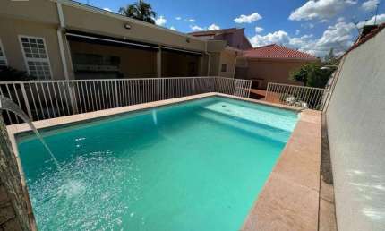 Casa para venda em Vila Tibério de 324.00m² com 5 Quartos, 3 Suites e 5 Garagens