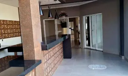 Casa para venda em Jardim Califórnia de 260.00m² com 4 Quartos, 4 Suites e 5 Garagens