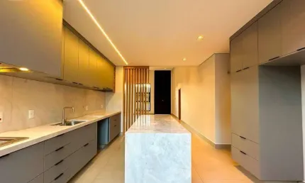 Casa de Condomínio para venda em Jardim Valência de 145.00m² com 3 Quartos, 3 Suites e 4 Garagens