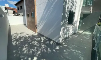 Apartamento Com área externa, 02 Quartos, Planalto, BH.