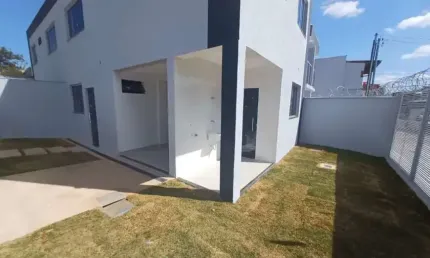 Casa à venda no bairro Piratininga (Venda Nova) em Belo Horizonte/MG