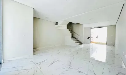 Casa à venda no bairro Santa Rosa em Belo Horizonte/MG