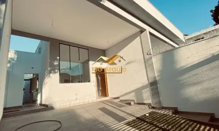 Casa com 3 quartos à venda na Rua João Mauro, Sinimbu, Belo Horizonte