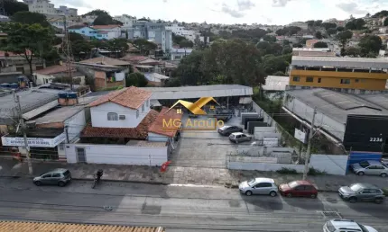 Ponto Comercial / Galpão / 1.000 m²/ Santa Monica, BH.