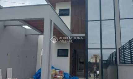 Casa com 3 quartos à venda na Rua Jardim dos Eucaliptos, 500, Campeche, Florianópolis, 179 m2 por R$ 1.990.000