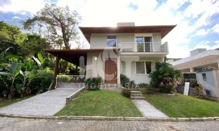 Casa em condomínio fechado com 3 quartos à venda na Servidão Julia Maria da Rocha, 123, Rio Tavares, Florianópolis, 230 m2 por R$ 2.800.000