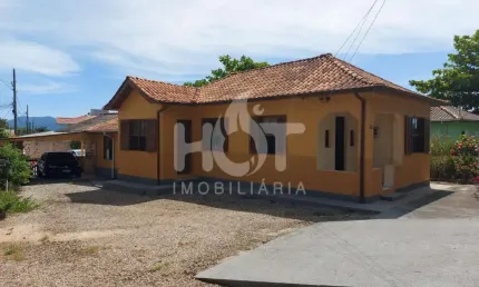 Casa com 2 quartos à venda na Rodovia Baldicero Filomeno, 1552, Ribeirão da Ilha, Florianópolis, 200 m2 por R$ 1.400.000
