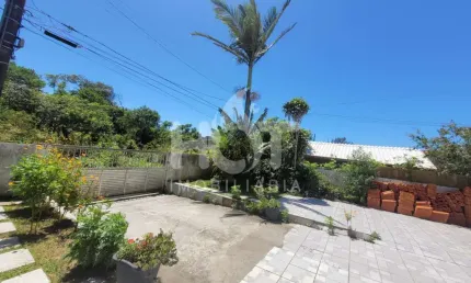 Casa com 3 quartos à venda na servidão das pitangas, 313, campeche, florianópolis, 420 m2 por r$ 2.216.000