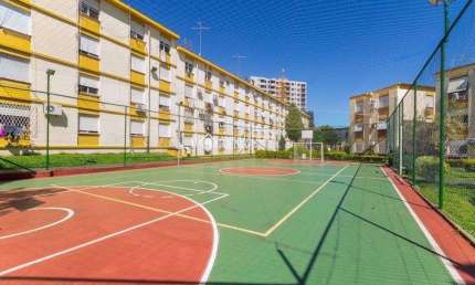 Apartamento com 3 quartos à venda na Rua Roque Calage, 280, Passo da Areia, Porto Alegre, 75 m2 por R$ 320.000