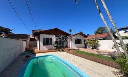 Casa com 3 quartos à venda na Servidão do Mar Grosso, 89, Campeche, Florianópolis, 120 m2 por R$ 2.225.000