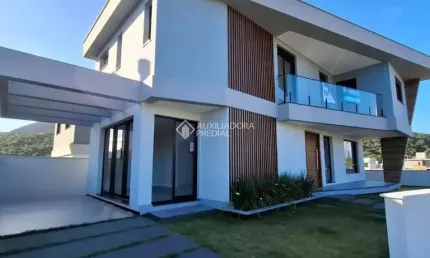 Casa com 3 quartos à venda na Rodovia Doutor Antônio Luiz Moura Gonzaga, 246, Rio Tavares, Florianópolis, 190 m2 por R$ 1.990.000