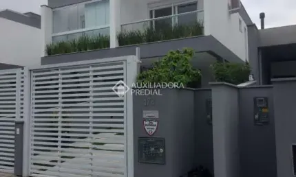 Casa com 3 quartos à venda na rua do farol, 178, campeche, florianópolis, 145 m2 por r$ 1.890.000