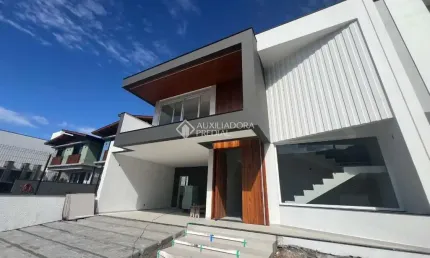 Casa com 3 quartos à venda na Rodovia Doutor Antônio Luiz Moura Gonzaga, 3343, Rio Tavares, Florianópolis, 200 m2 por R$ 2.200.000