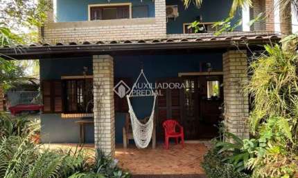 Casa com 3 quartos à venda na Rua Isaltina de Assunção Farias, 473, Rio Tavares, Florianópolis, 160 m2 por R$ 2.120.000