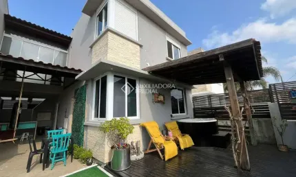 Casa com 3 quartos à venda na Todas as Luas, 20, Campeche, Florianópolis, 128 m2 por R$ 1.100.000