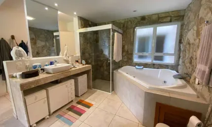 Casa com 2 quartos à venda na Rua Luiz Henrique Rosa, 82, Lagoa da Conceição, Florianópolis, 140 m2 por R$ 1.650.000