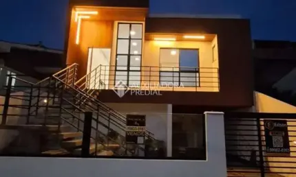 Casa com 3 quartos à venda na Rua José Ilario Ribeiro de Freitas, 20, Bela Vista, Palhoça, 109 m2 por R$ 855.000
