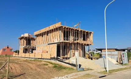 Casa com 2 quartos à venda na jardim 300 n, 38, campeche, florianópolis, 99 m2 por r$ 1.130.000