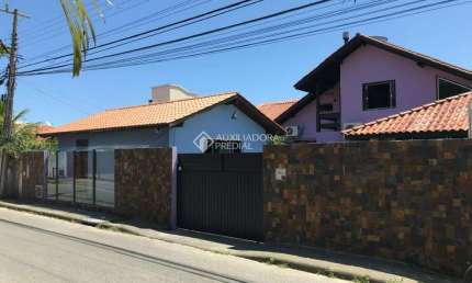 Casa com 4 quartos à venda na Rua José Elias Lopes, 77, Campeche, Florianópolis, 106 m2 por R$ 1.325.000