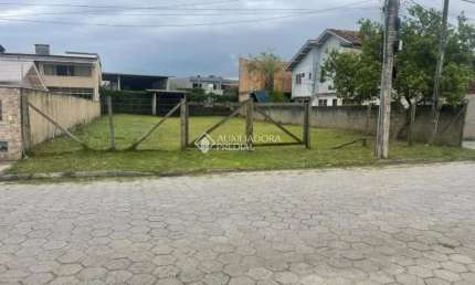 Terreno à venda na Rua Xiniquá, Campeche, Florianópolis, 450 m2 por R$ 899.000