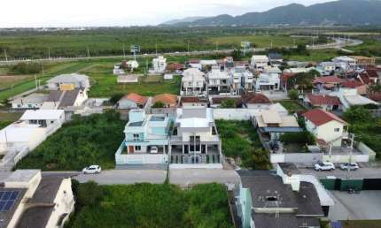 Casa com 2 quartos à venda na Rua Pedro Fernandes, 870, Carianos, Florianópolis, 140 m2 por R$ 1.035.000